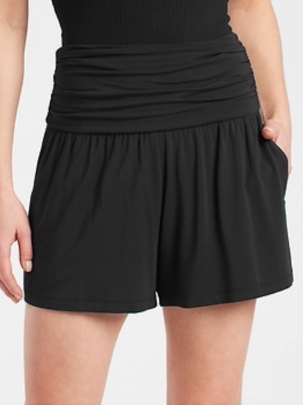 ATHLETA Flow With It Short Women’s Size Medium M